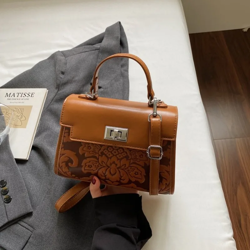 Elegant Simple Silhouette Designer Diaper Bag For Women Luxury Leather Tote Large Capacity Stylish Crossbody Shoulder Bag