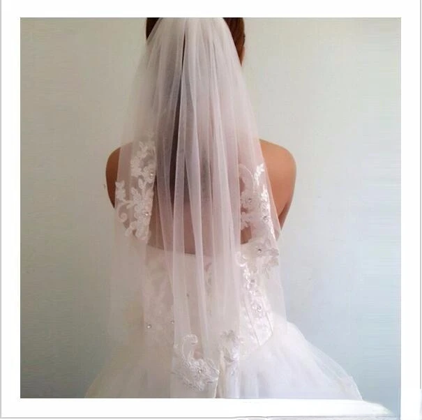 In Voorraad Korte Een Layer Taille Lengte Kralen Diamond Geappliqueerde Wit Of Ivoor Wedding Veil Bridal Veils Met Kam