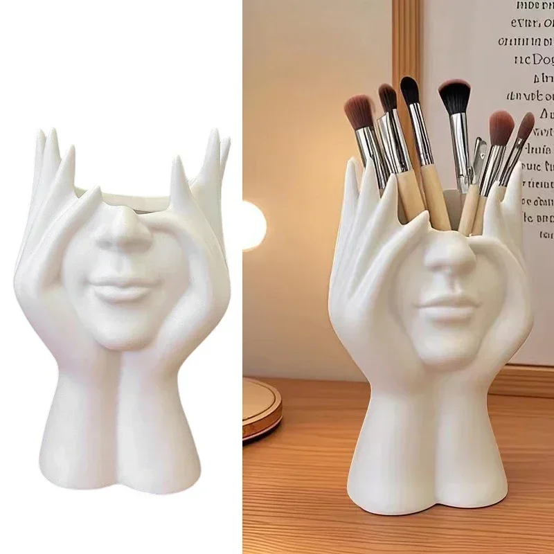 1PC Handmade Human Body Art Makeup Brush Holder Creative Desktop Accessory Unique Craftsmanship for Beauty Tools Organization
