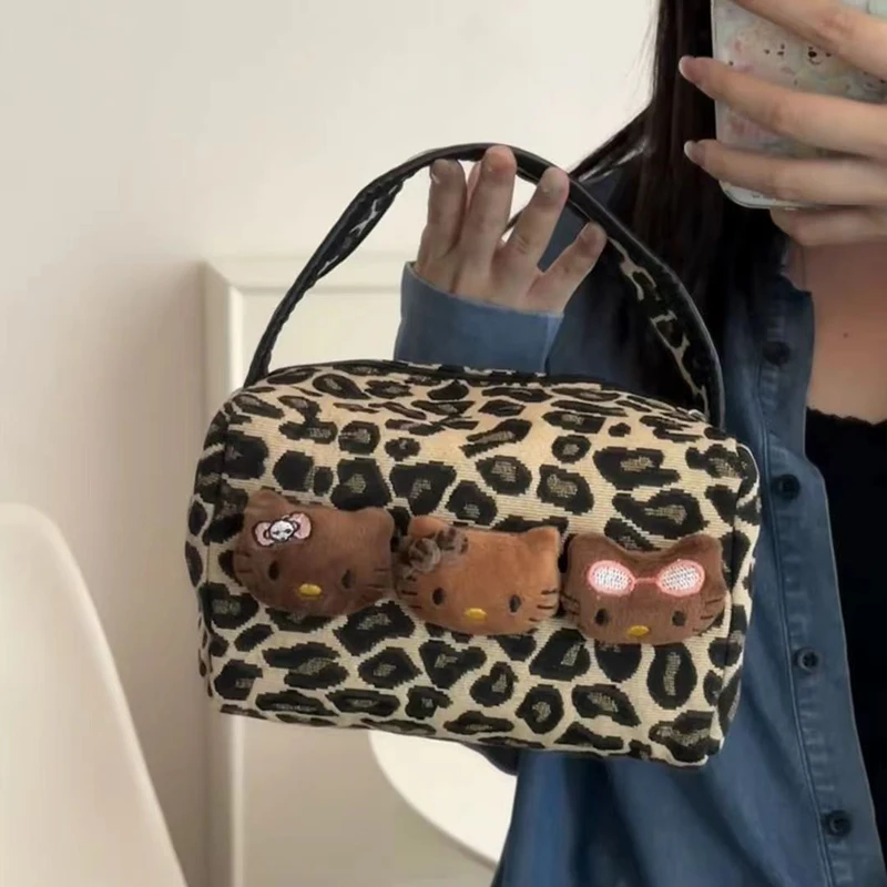 

Косметичка Sanrio с леопардовым принтом, аниме косметичка с Hello Kitty, мультяшная дорожная портативная Сумочка, милая сумка для хранения, подарок для девушек