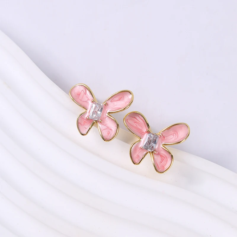 Macaron butterfly studded diamond earrings with enamel drip oil craftsmanship, fresh and versatile for daily commuting