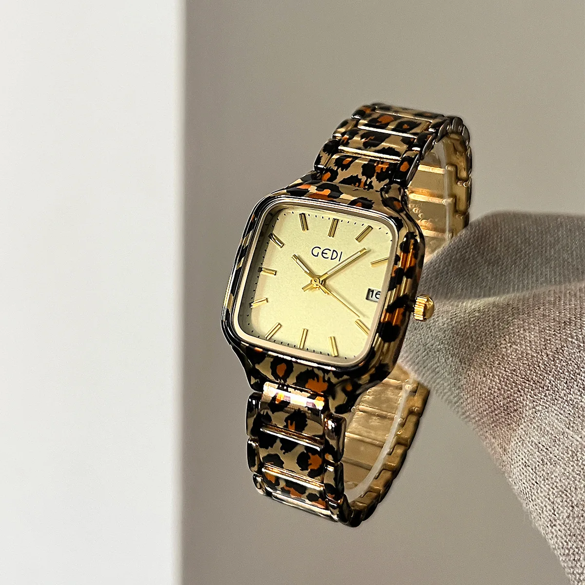 Women's Leopard Patterned Steel Square Quartz Watch Fashion Luxury Light Niche European American Style Candy Clock
