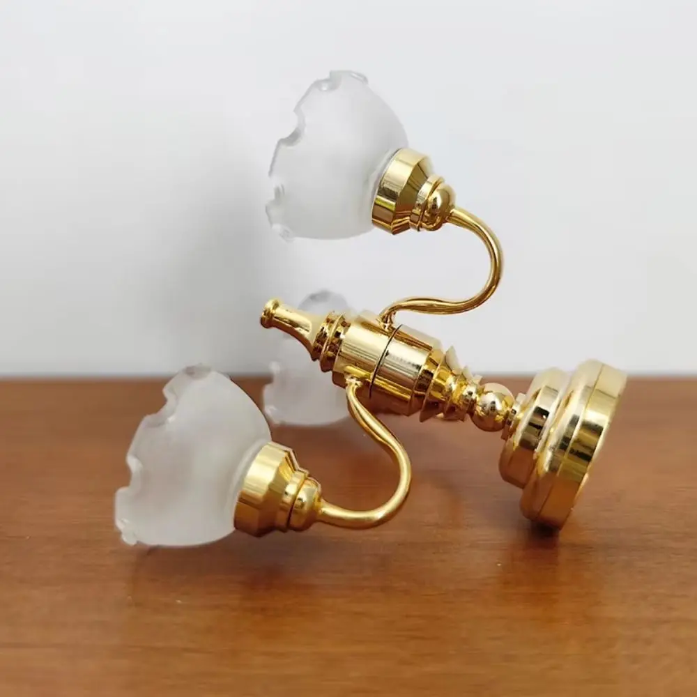 

Creative Dollhouse Table Lamp 1/12 Scale Battery Operated Mini Gothic Desk Lamp Decorative DIY Dollhouse Chandelier Model