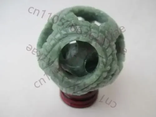 Chinese hand carved jade jade dragon ball. Ssangyong play pearl/stents