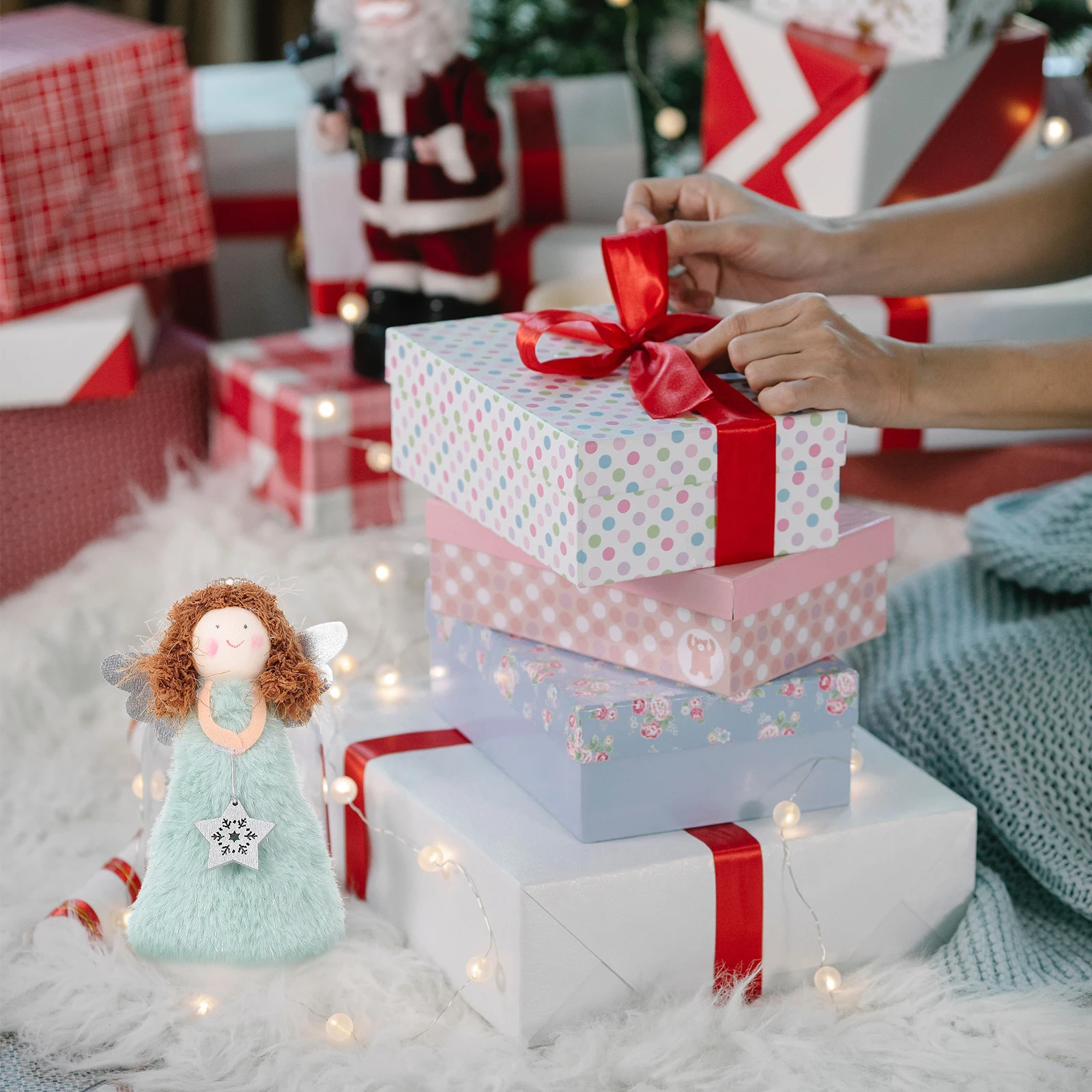 

Christmas Angel Tree Topper Xmas Treetop Decoration Beautiful and Attractive Festive Decor Angel Xmas Tree Topper