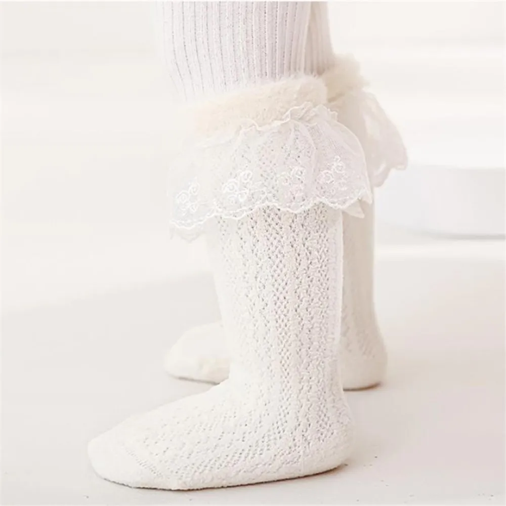 

New cute lace socks in autumn and winter warm storage baby socks children socks in autumn and winter.