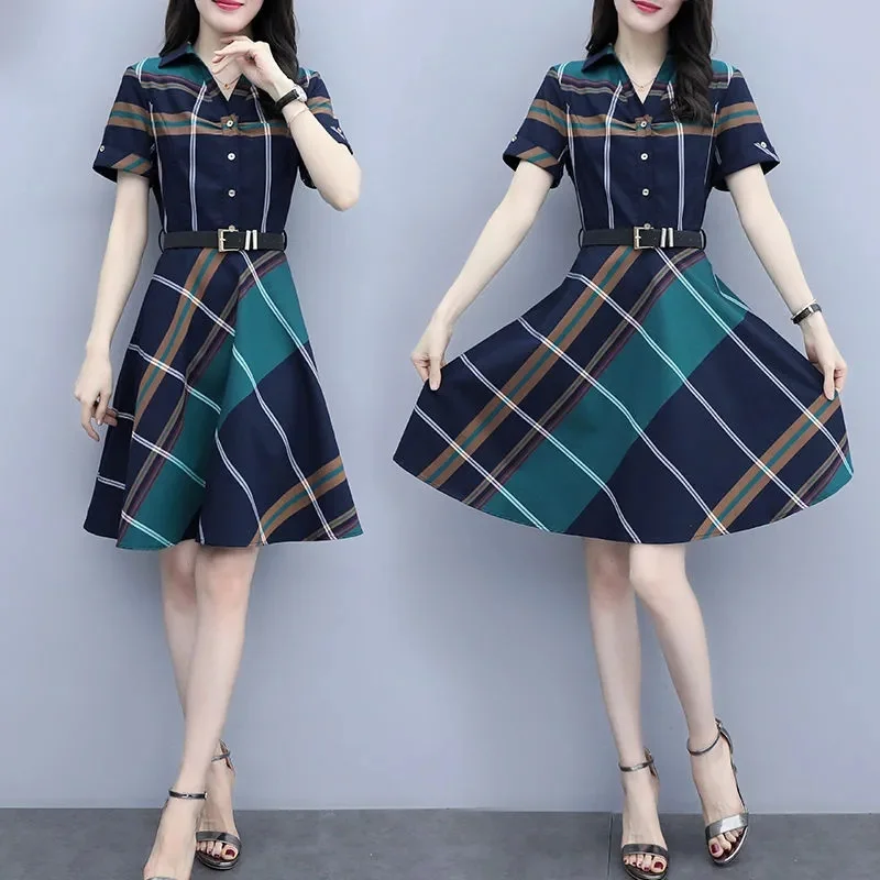 Shirt plaid dress for women in spring and summer 2023, new Korean version with loose temperament, slim fitting mid length A-line