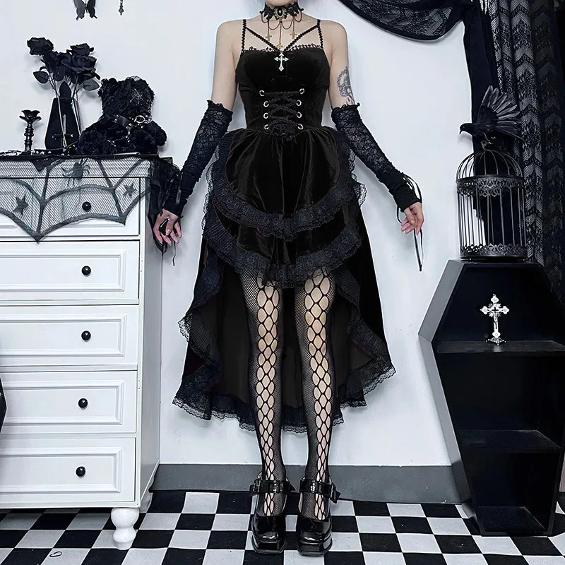 

asdh8@Women's Gothic Style Dress Autumn New Dark Sexy Hottie Slim Hanging Neck Tie Waist Drag Hem Dress Female Cosplay CostumesC