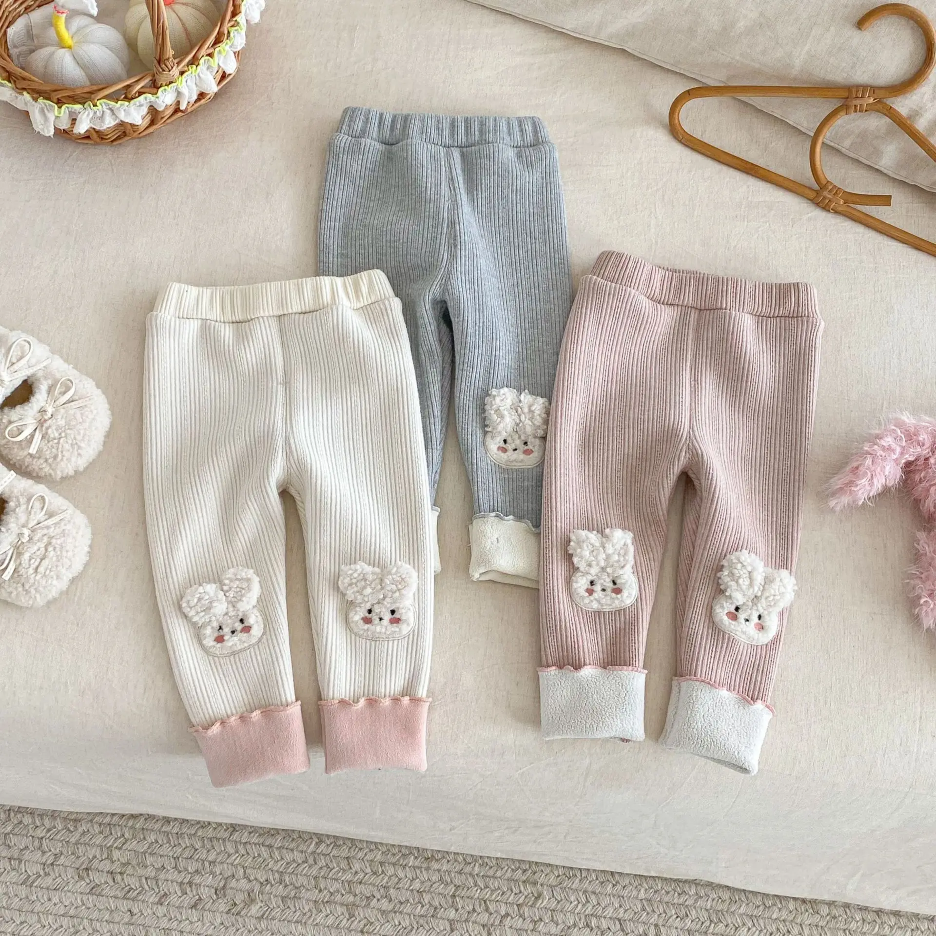 0–5 Jahre Kinder-Mädchen-Leggings, Kleidung, 2026, Frühling, mit Fleece gefüttert, niedliches Kaninchen, bestickt, warme lange Hose, weiche, dehnbare Hose – Detail 12