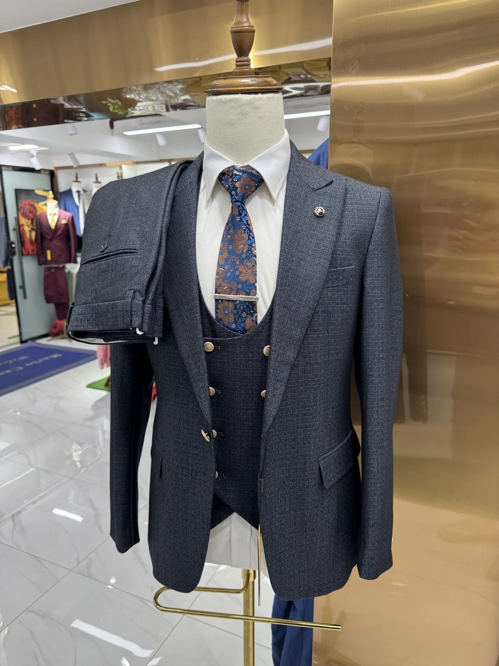 Handsome Jacket Vest Pants 3-pieces Successful Man Suit Formal Banquet Single Breasted Groom Wear Classy Dancing Set In Stock