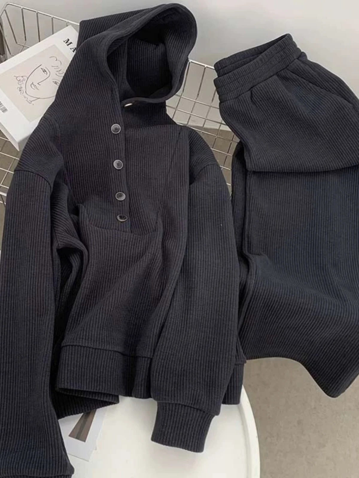 

Весенне-осенний комплект: худи и широкие брюки для женщин, повседневный костюм из двух предметов с эффектом похудения, уличная одежда с длинными рукавами