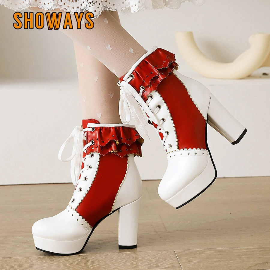 

SHOWAYS милые ботильоны с рюшами и воротником, женские полусапожки на высоком толстом каблуке розового и белого цвета для вечеринки, женские короткие ботинки на платформе в стиле Лолиты на шнуровке