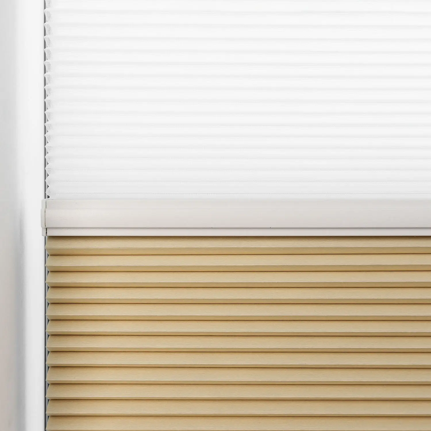 2026 Hot Selling China Factory Direct Sales Customizable Aleax Control Motorized Day And Night Honeycomb Blinds.