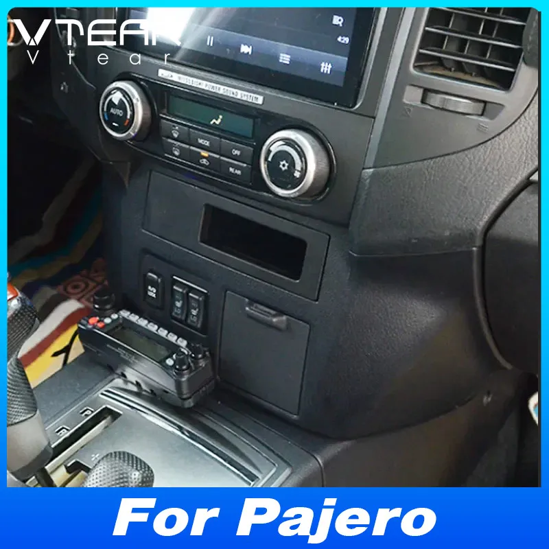 

For Mitsubishi Pajero(2014-2022) Wireless Car Charger - Fast Charging Mobile Phone Panel Adapter Interior Modification Accessory