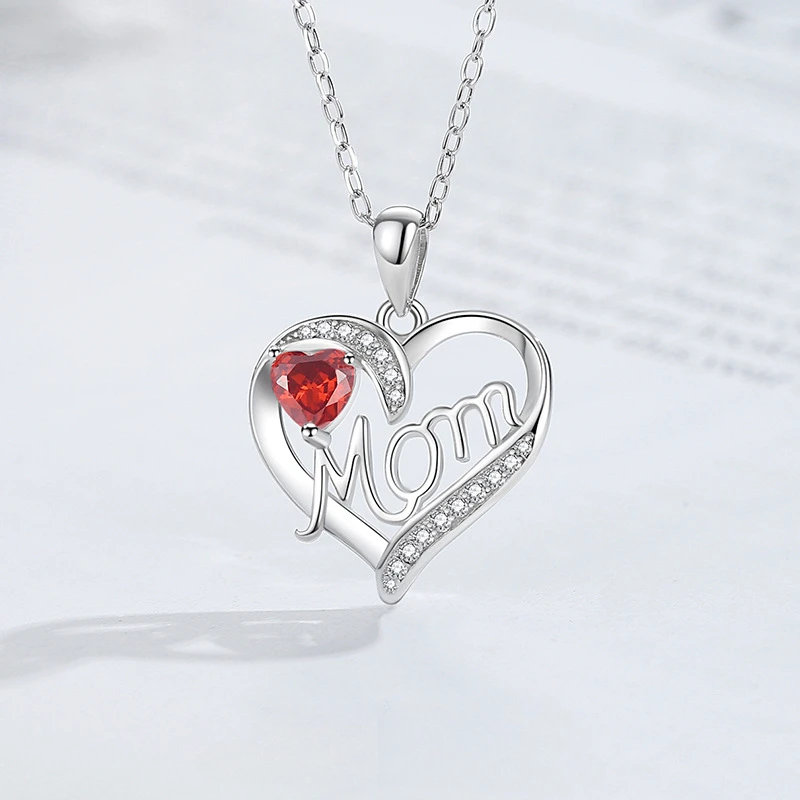 

Love MOM necklace women's fashion European and American style niche design sense to give mom a gift