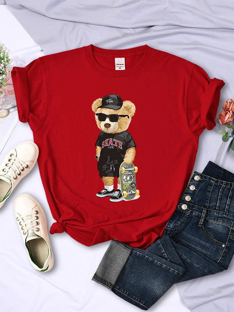 Bear With Skateboard Cute Women Tshirts Street Vintage Short Sleeve Hip Hop Casual Tee Shirt Korean Summer Luxury T-Shirt Lady