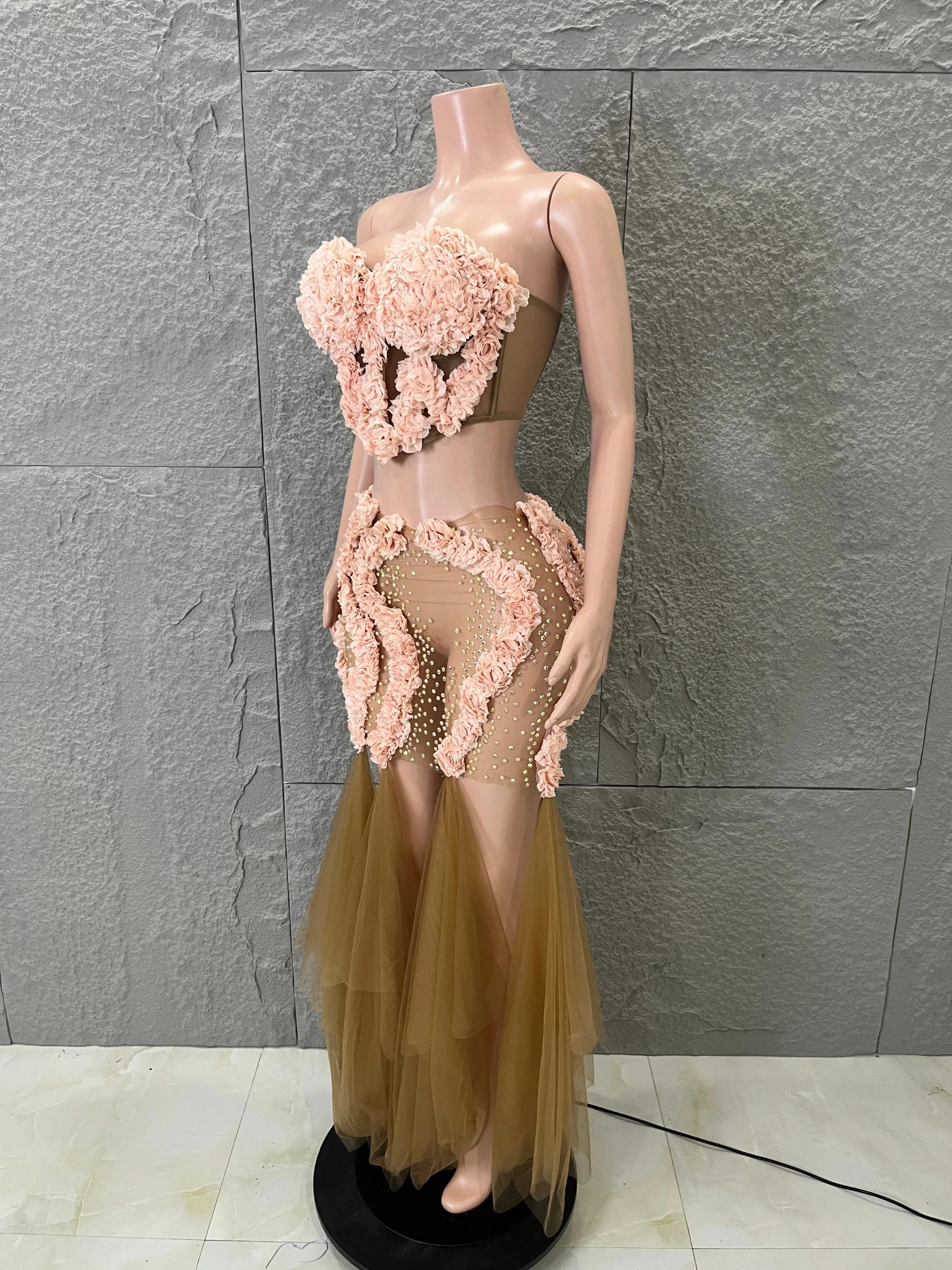 Luxury Nude Pink Floral Mesh Two-Piece Set with Pearl Accents and Layered Tulle for Photoshoots, Prom and Formal Parties