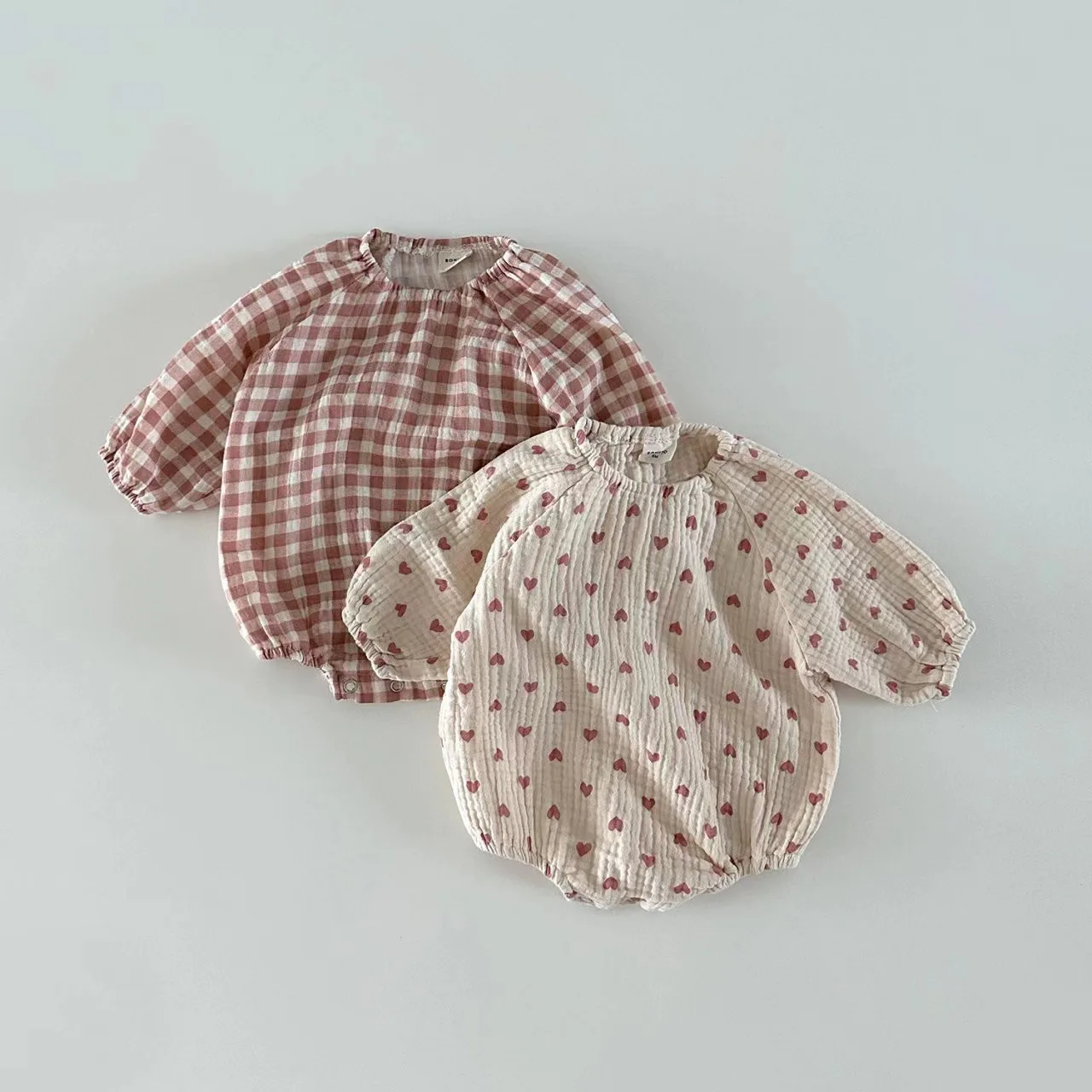 Mono de manga larga con estampado de amor para bebé, mono de algodón suelto a cuadros para recién nacido, niño y niña e informal para ropa cómoda,