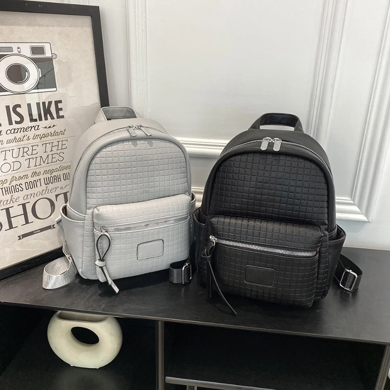 단색 캐주얼 신상 패션 심플하고 신선한 트렌디한 가벼운 대용량 백팩