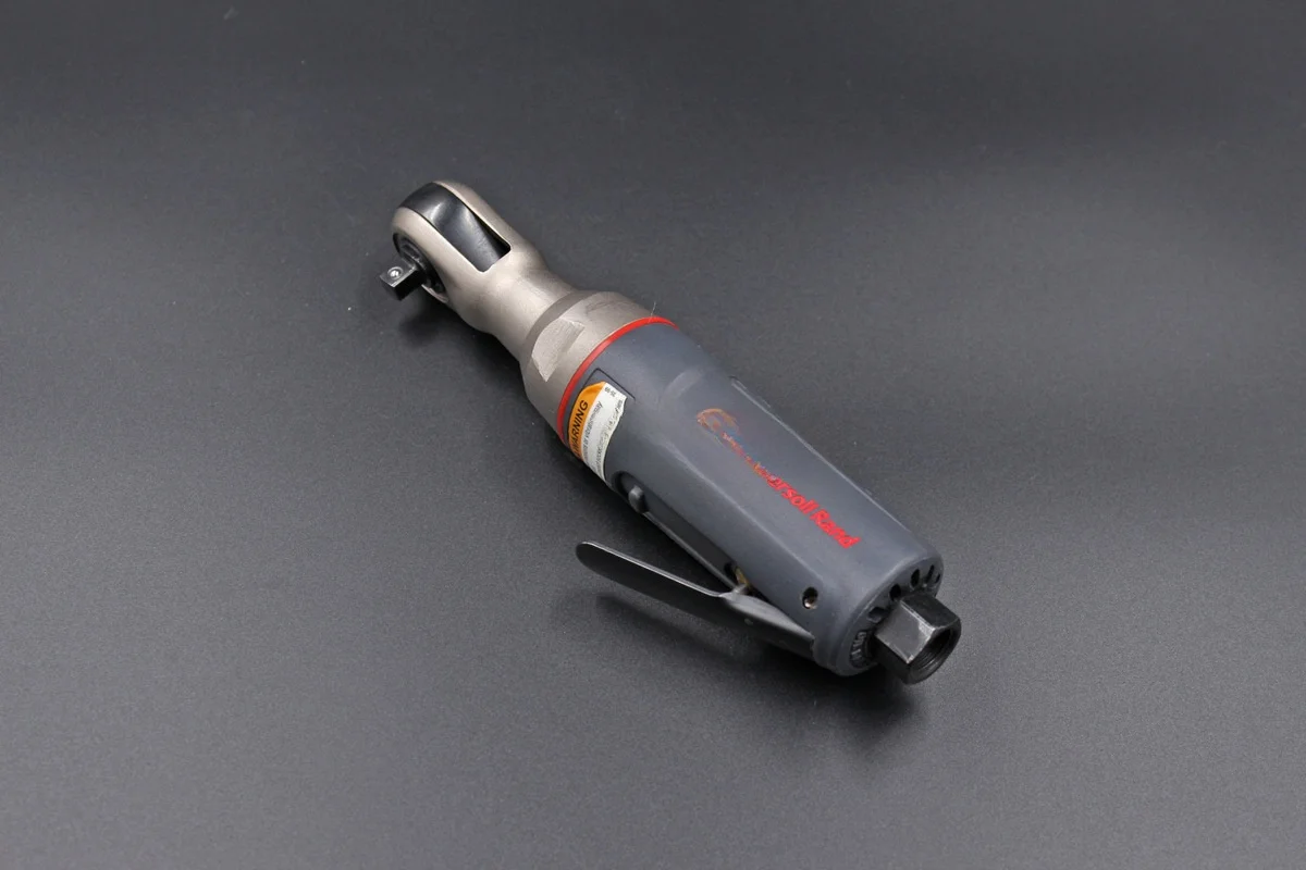 Ingersoll Rand مفتاح ربط تأثير الهواء مفتاح ربط بسقاطة هوائي 3/8 مقبس مسدس هوائي أداة عزم دوران عالي خفيف الوزن حجم صغير