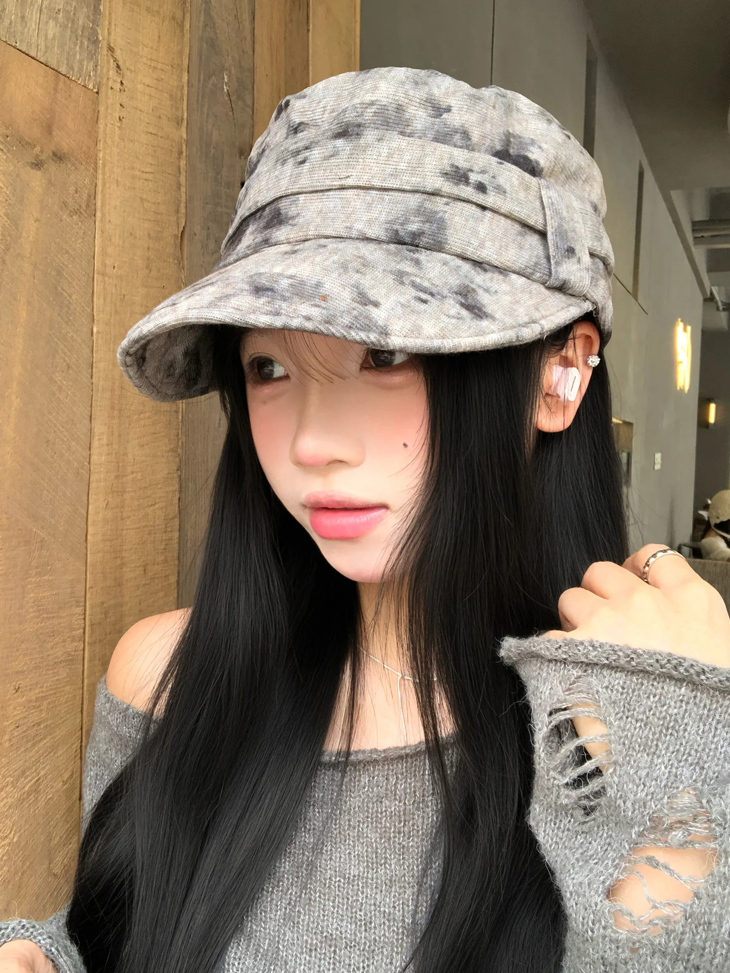 Retro Japanese Style Dyeing And Bleaching Water Ink  Riding Beret Hat for Women Autumn New Style Versatile Natural Look