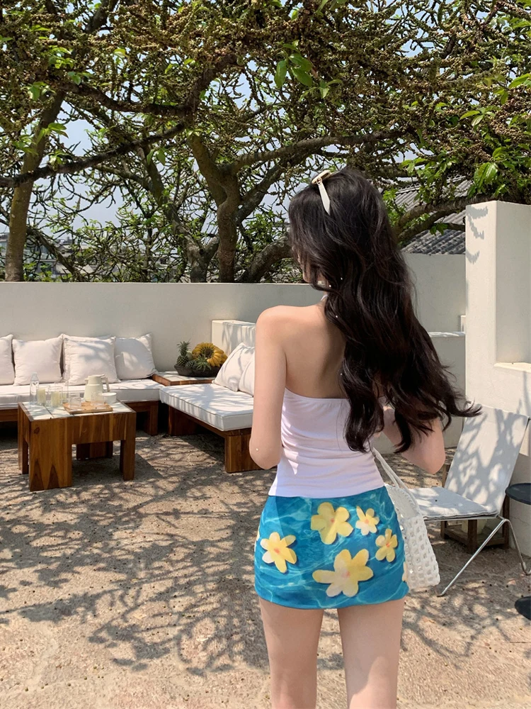 توب قصير نسائي أبيض بدون حمالات على الطراز التايلاندي، مثير للصيف والرحلات، تصميم أنيق وضيق