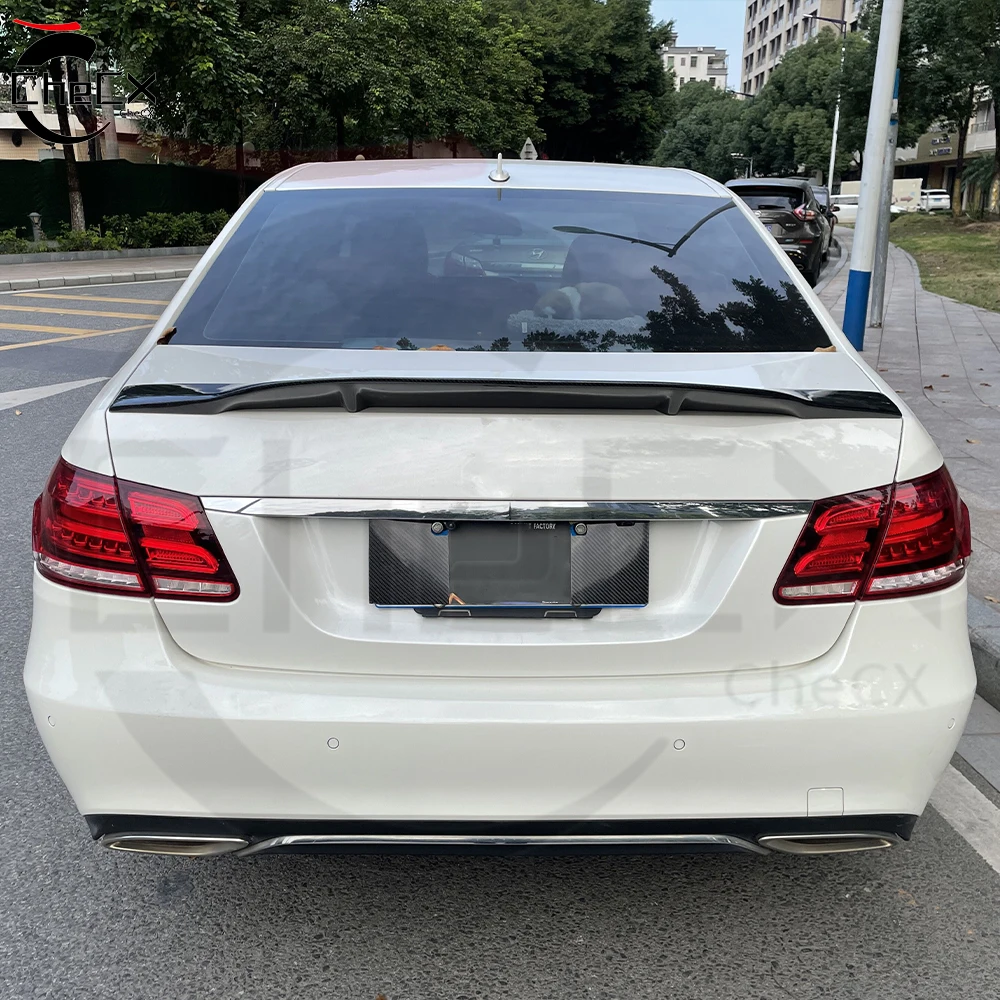 High-Quality Fiberglass R-Style Rear Spoiler for 2009-2012 Mercedes Benz W212 E-Class E63 E200-E350 4Door Model Auto Accessories