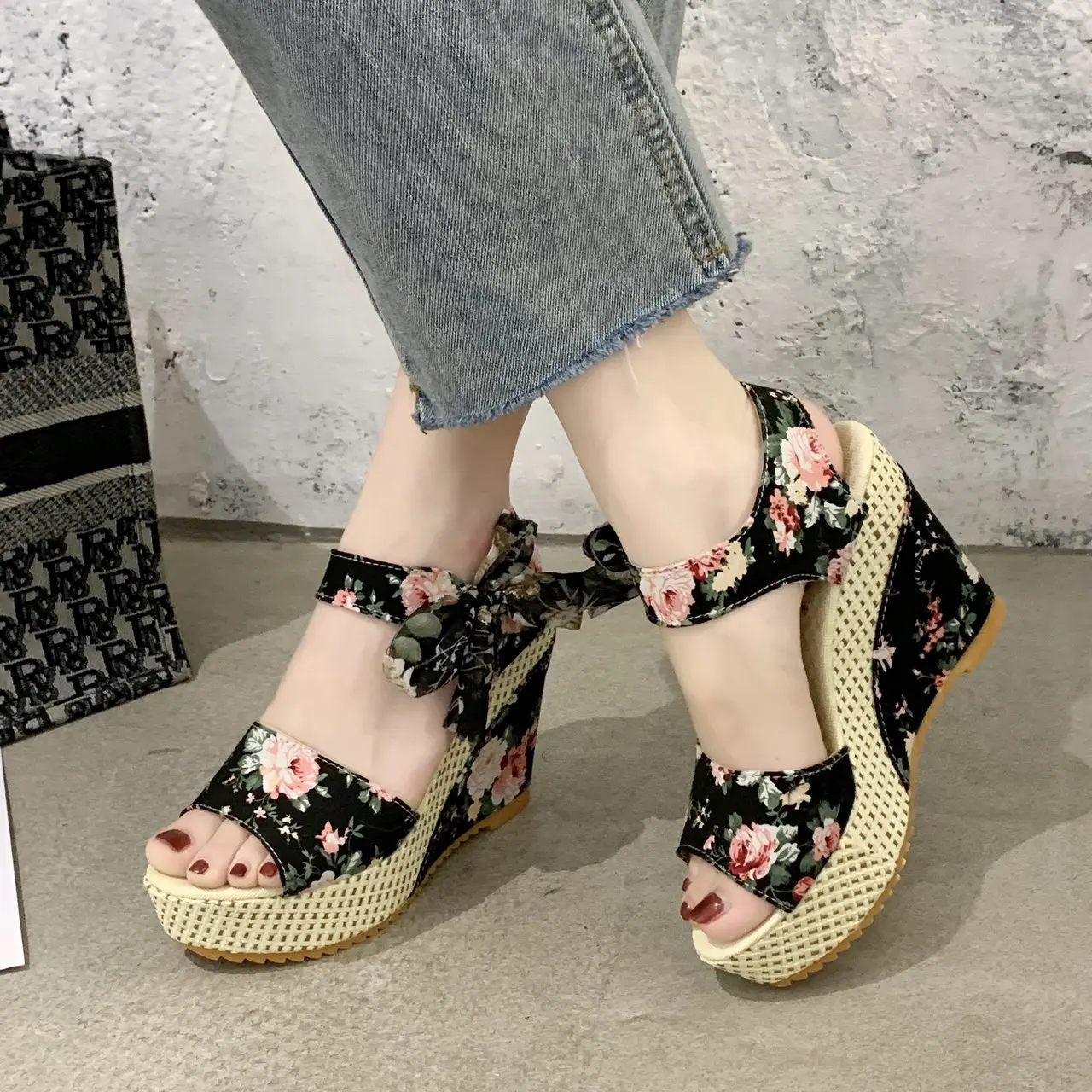 Women's Wedge Heel Sandals 2023 Summer Print Cloth Holiday Beach Shoes Fish Mouth Thick Bottom Combination Light Platform Shoes