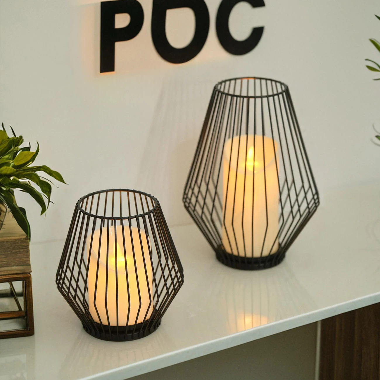 الشمال الذهب الحديد الشمعدان الإبداعية نموذج غرفة جوفاء خط المنزل جو رومانسي الشمعدان الديكور شبكة عاكس الضوء