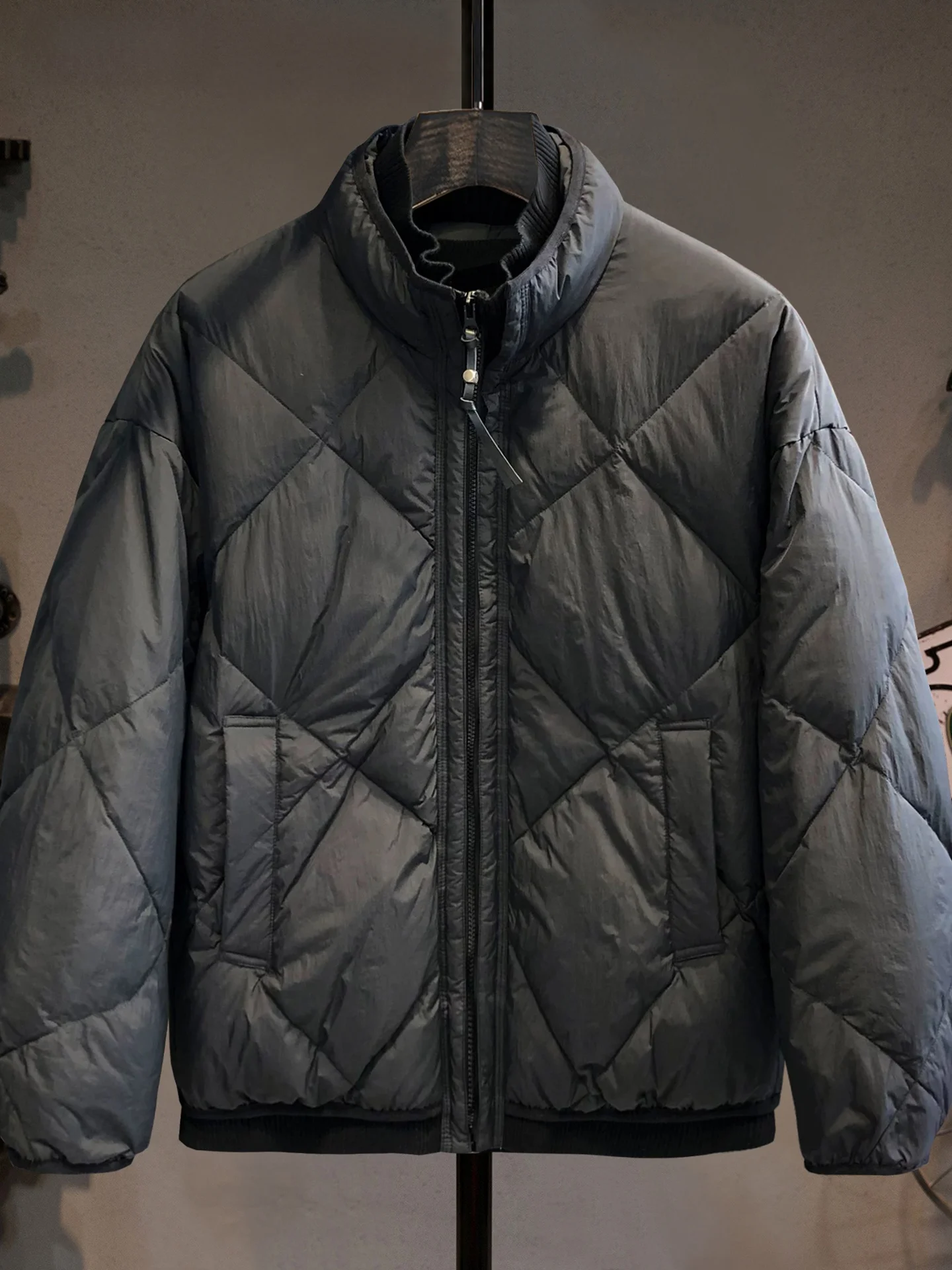 

Bla Men's Puffer Jaet Fake Two-Piece Loose Casual Outdoor Versatile Winter Coat Durable Nylon Fabric Warmth Comfortable Fit