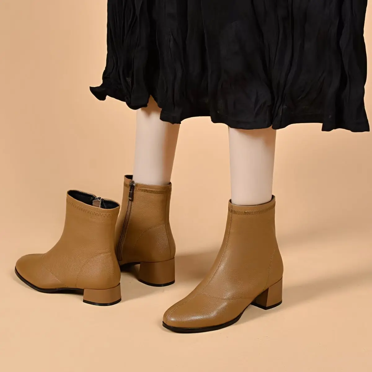 

Short boots women's versatile leather short boots autumn and winter single boots with fleece ankle boots women's boots