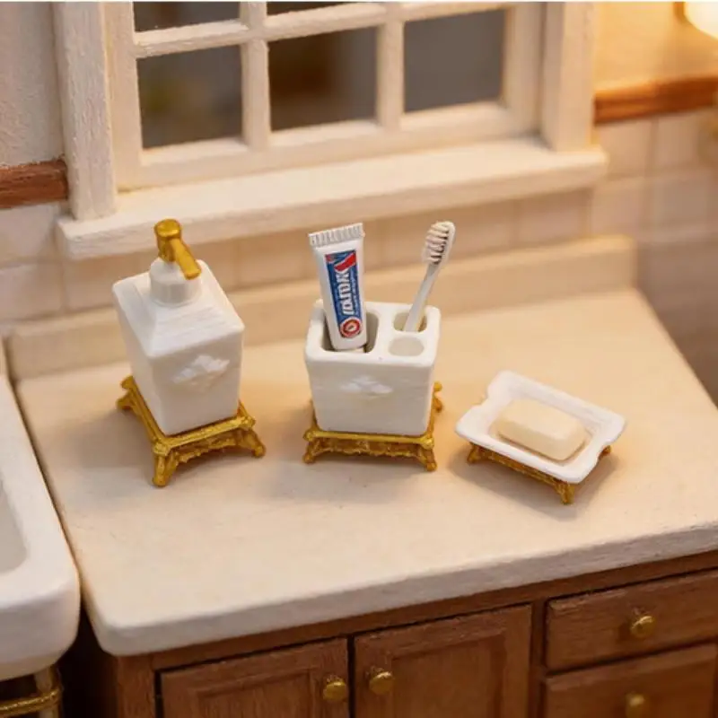 Juego de accesorios de baño en miniatura para casa de muñecas, botella de loción y jabonera de estilo nórdico, soporte para cepillo de dientes, modelo a escala 1:12, 1/3 unidades