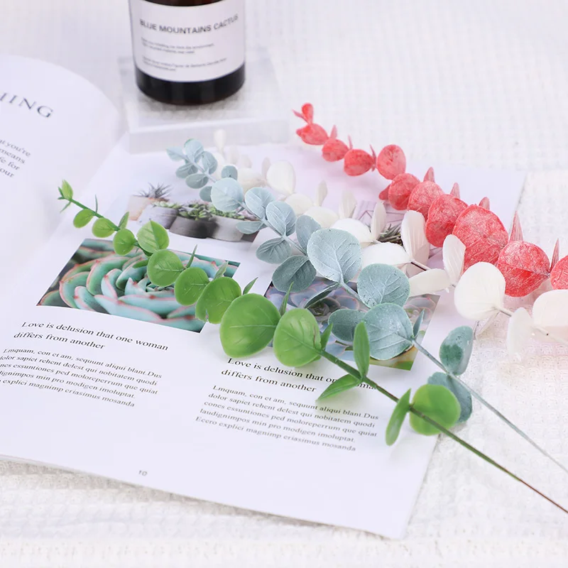 ดอกไม้ประดิษฐ์อุปกรณ์ประกอบฉากการถ่ายภาพใบยูคาลิปตัสจำลองเครื่องประดับการถ่ายภาพอุปกรณ์ประกอบฉากพื้นหลัง