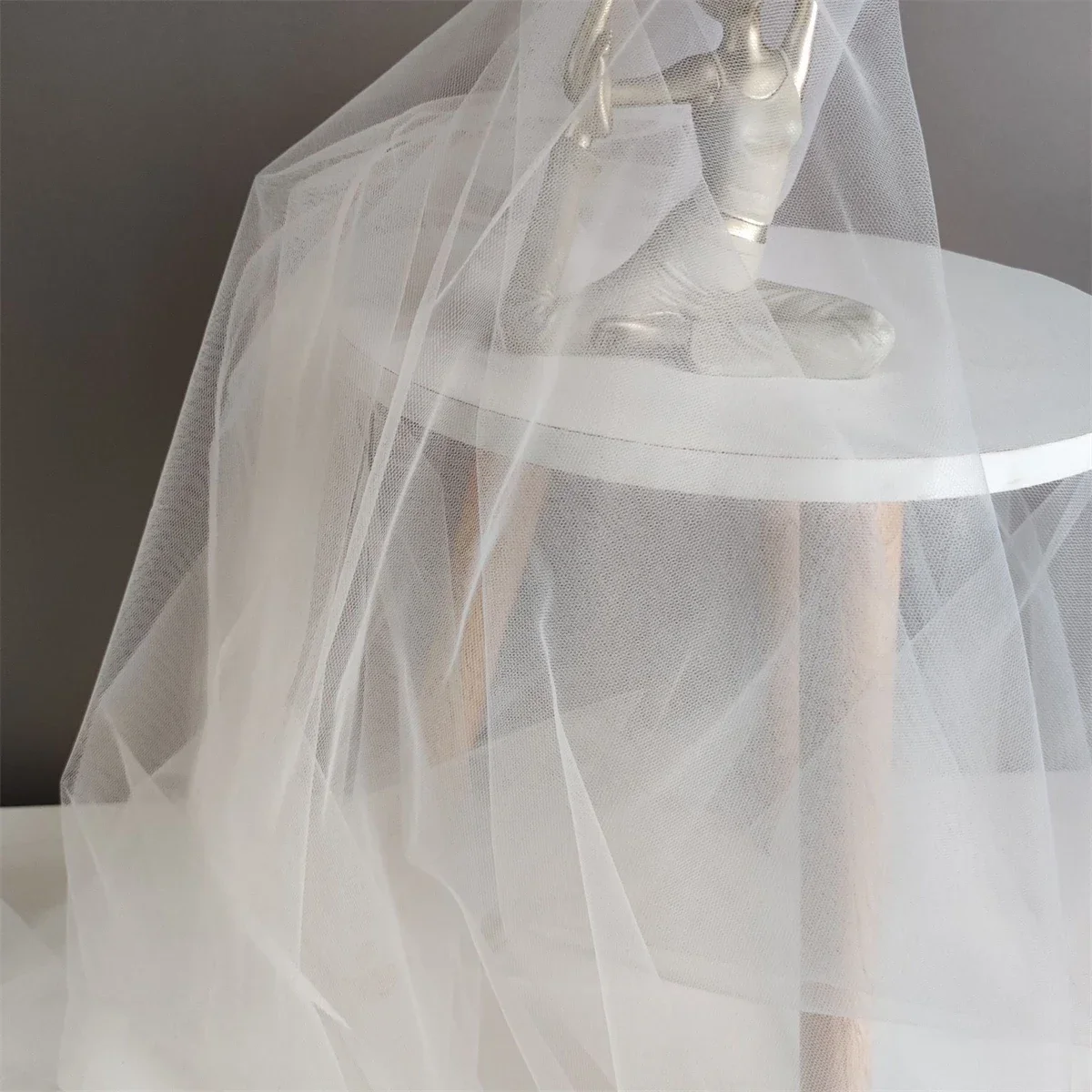 NUOVO morbido tessuto di tulle a rete tulle svizzero trasparente per veli da sposa illusione abito da sposa bianco avorio nero 160 cm di larghezza