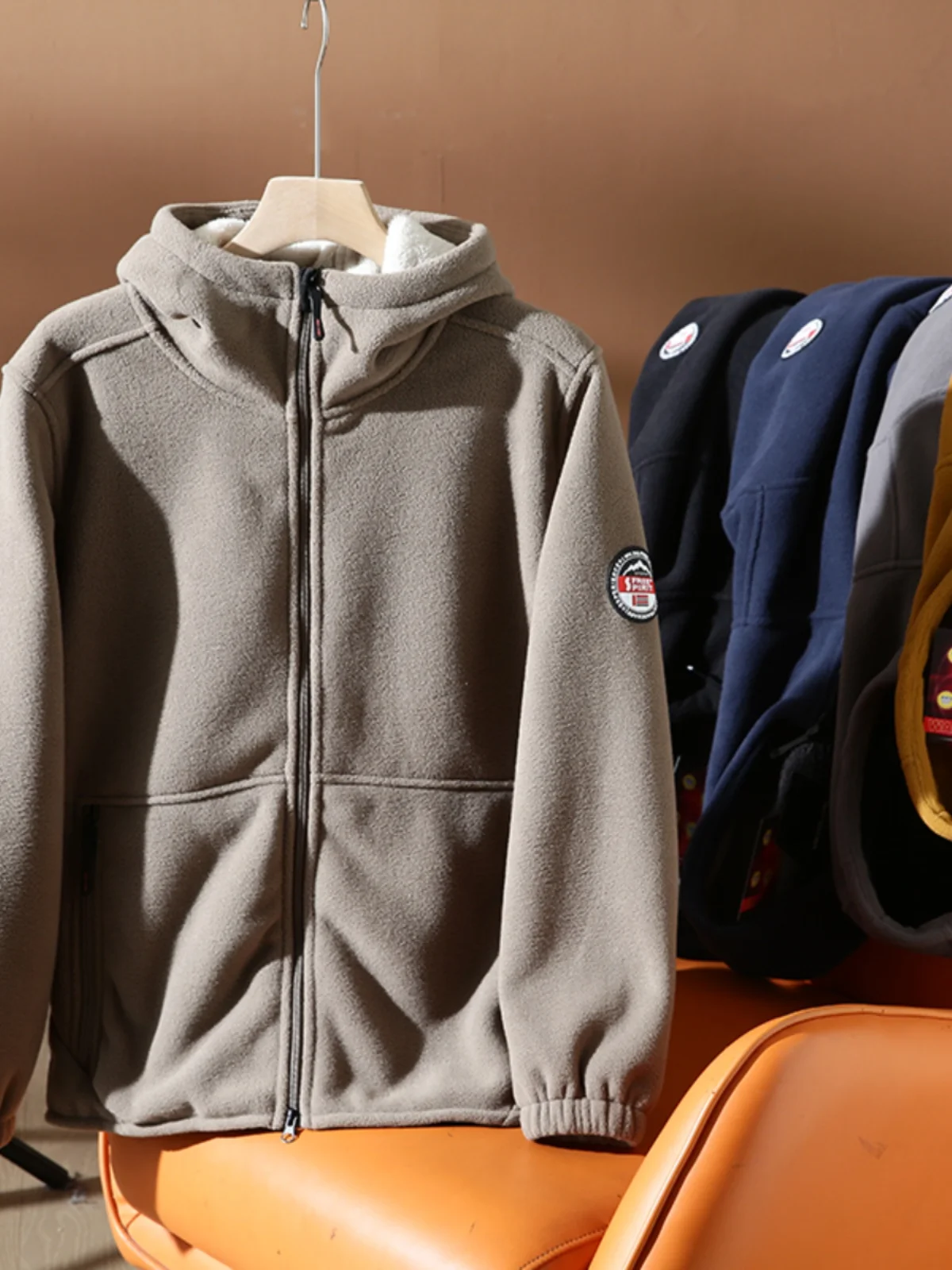 

Thiened Fce Autumn Winter Men's Jaet Hat Inteated Anti-Cold below 20 Deees Full Sve Stand Fit Faion Urban ...