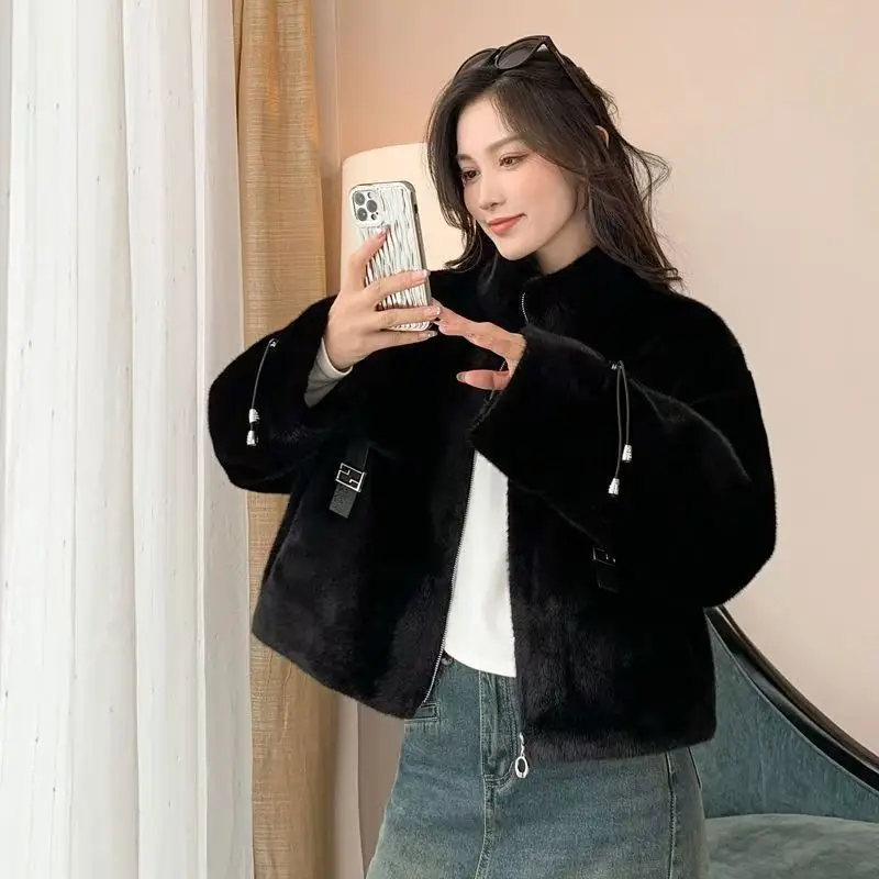 Winter nieuwe nepbontjas luxe merk imitatie nertsenbont jas dames korte pluche top rits warme bovenkleding ontwerp jas