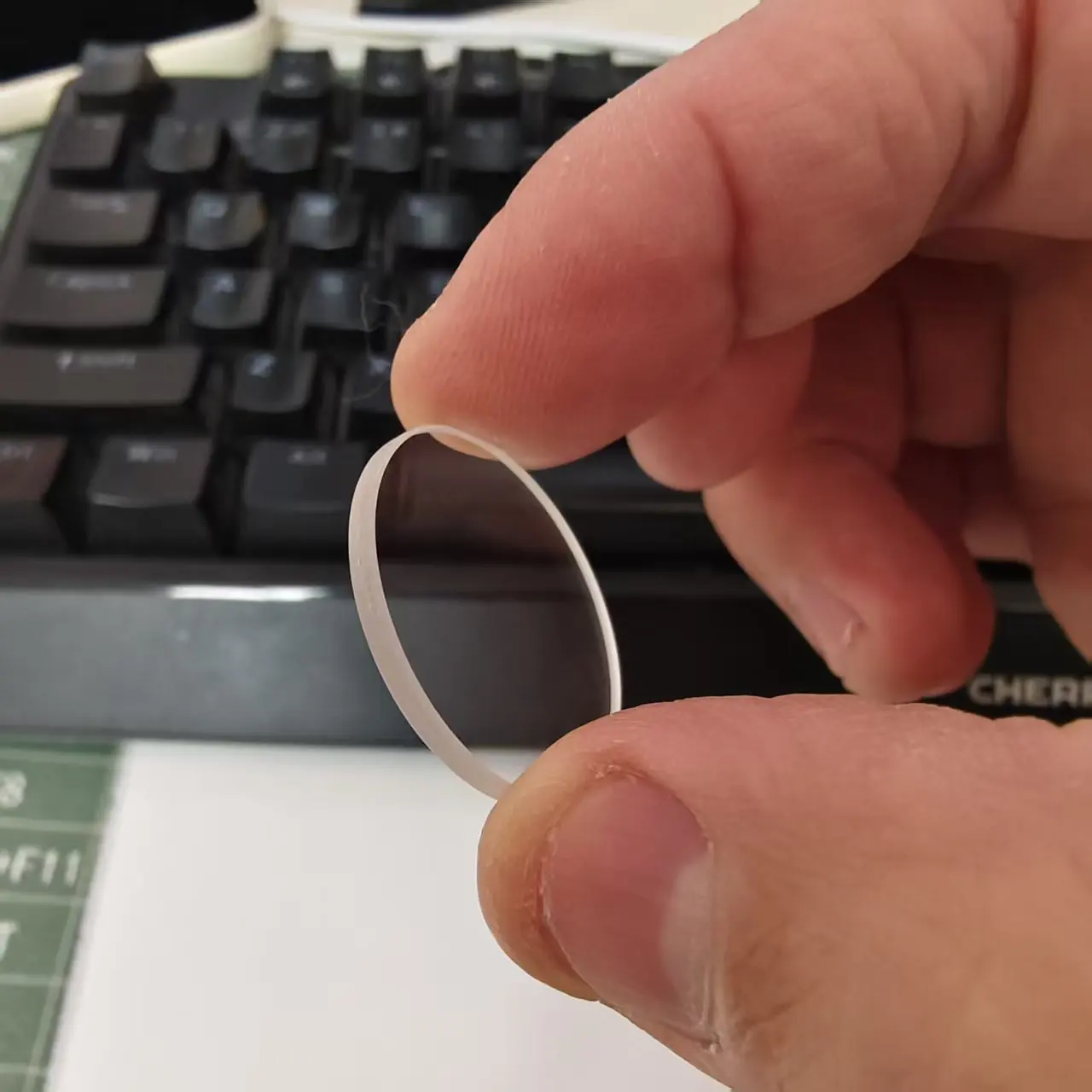 20Pcs Total Size Diameter 25.4mm And 2.5mm Thickness Pass From 300nm UV IR Long Pass Optical Glass ZJB300