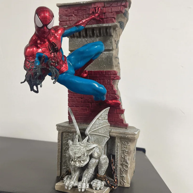 Nuevo 28cm Original araña de hierro lejos de casa veneno animación figuras periféricas versión Premium estatua adornos de coche niños Gif