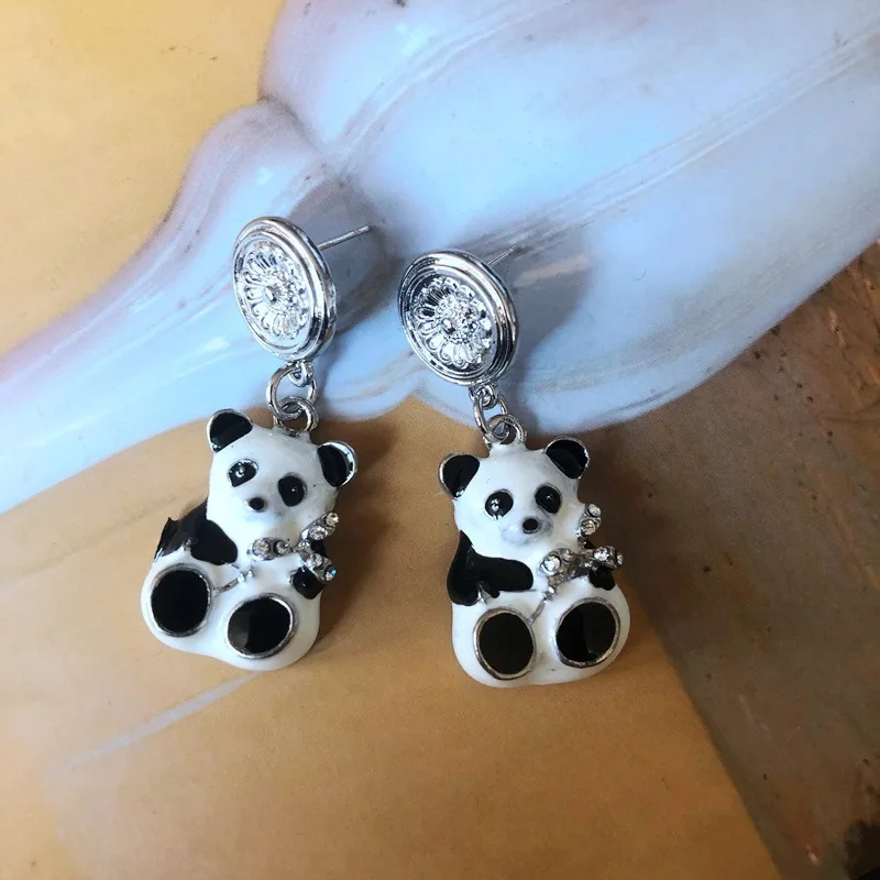 

O'Mara Exquisite Earrings Black Drip Glaze Animal Silver Needle Earrings Diamond Chain Earrings Earrings Stud Earrings Gemstone