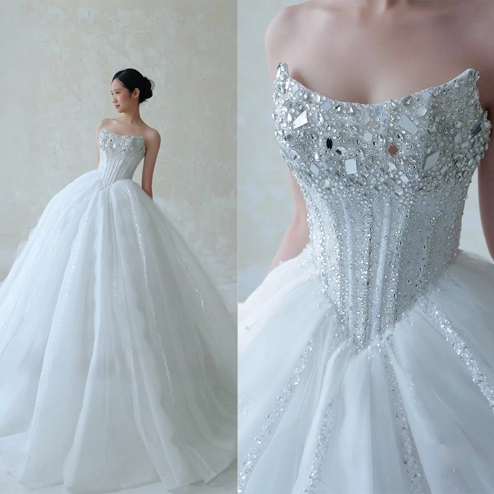 Luxury Ball Gowns Wedding Dress Strapless Rhinestones Beaded Sequins Castle Bride Dresses Customized Sweep Train Bridal Gowns