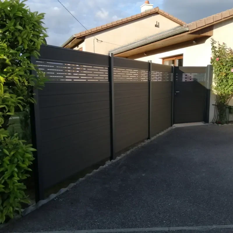 Outdoor Easily Assembled Aluminum Privacy Panel Fence Wind Resistance Customizable Size 10-Year Warranty for Garden Front