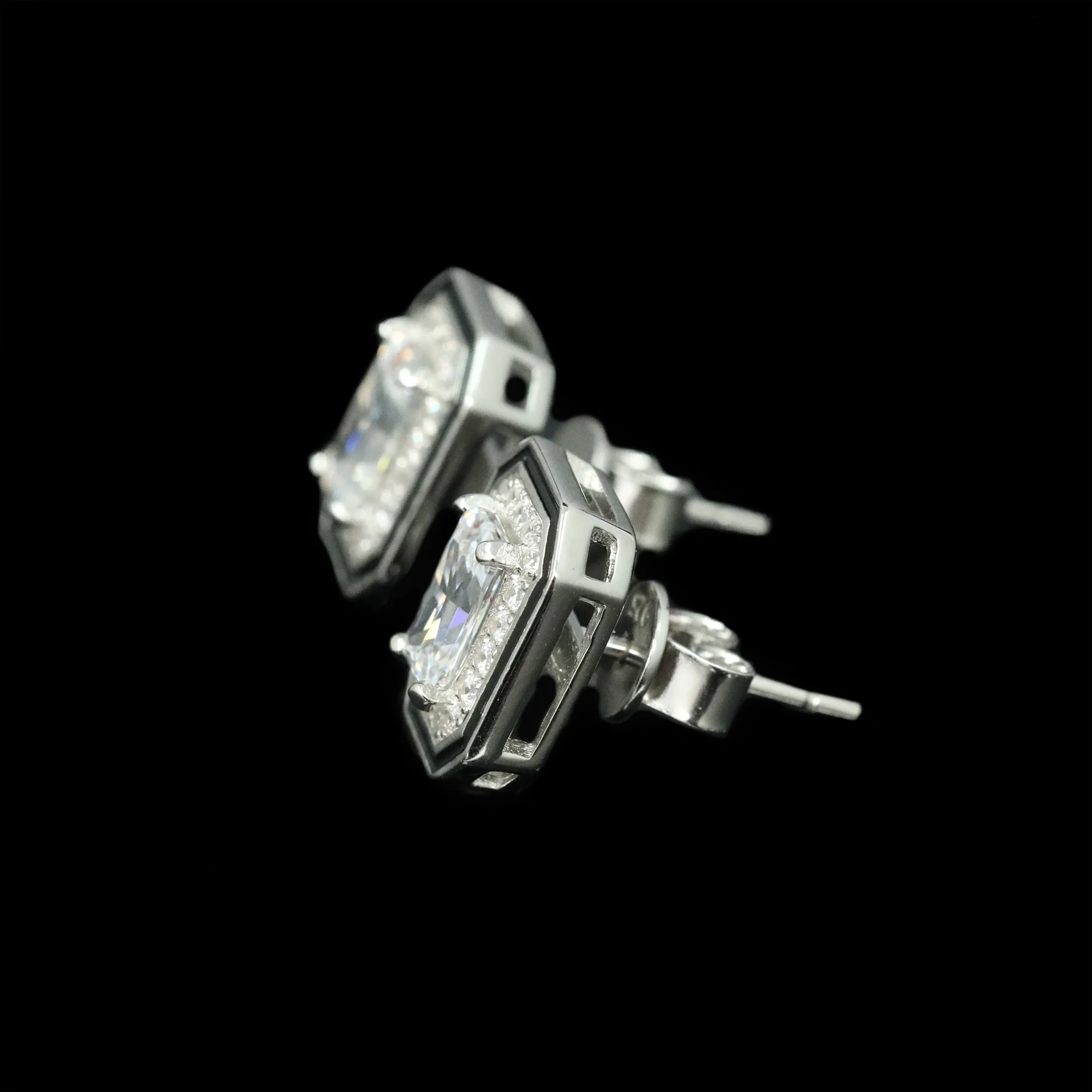 Vintage Diamond Halo Stud Earrings Classic 925 Sterling Silver Black Enamel Fine Jewelry for Women's Formal Business Daily Gifts