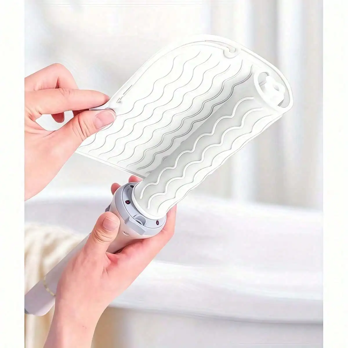 

1Pc Silicone Heat Resistant Mats - Professional Countertop Protector For Curling Irons, Flat Irons & Hair Styling Tools