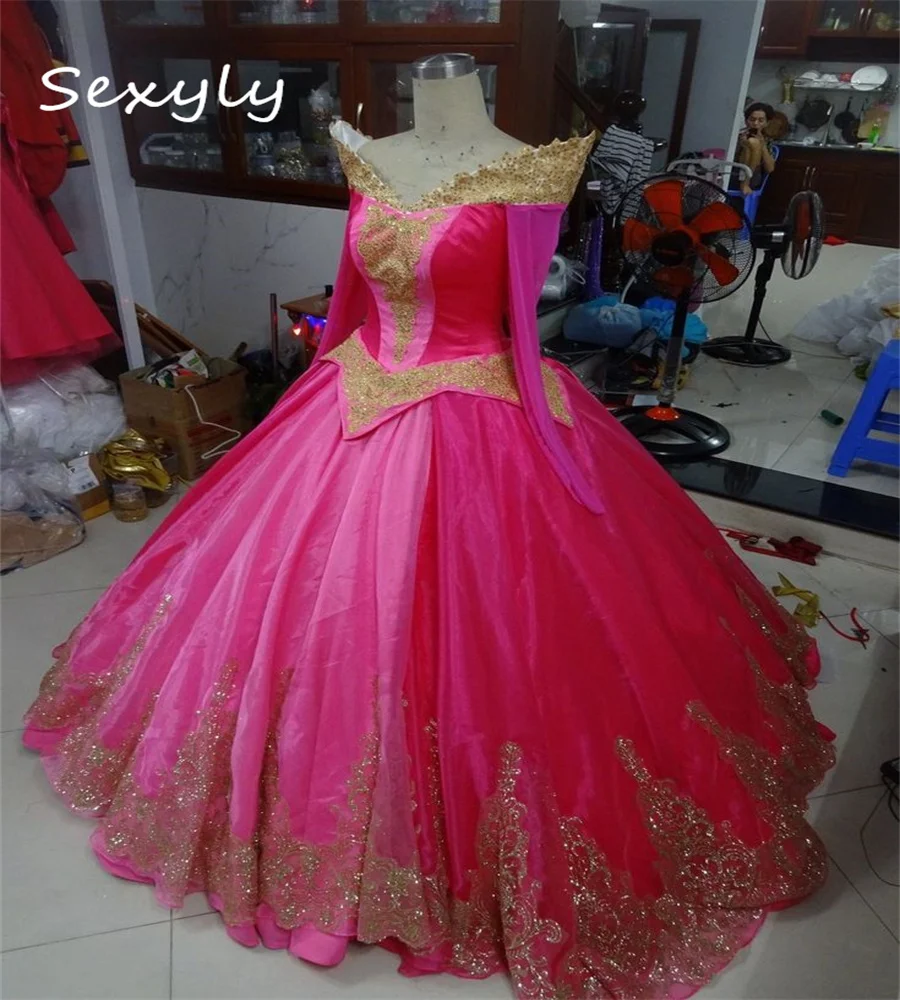 Customized Victorian Renaissance Quinceanera Dresses Hot Pink Fantasy Medieval Sweet 15 Dress Gold Lace Ball Gown Masquerade