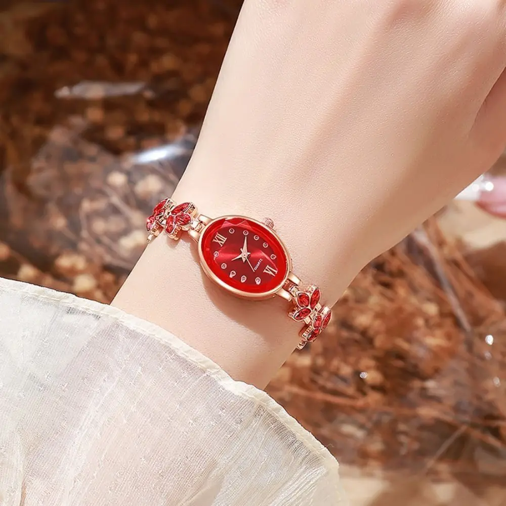 3-Leaf Clover Water-Resistant Quartz Ladies Watch Rhinestone Alloy Bracelet Watch Elegant Simple Wristwatch Girls