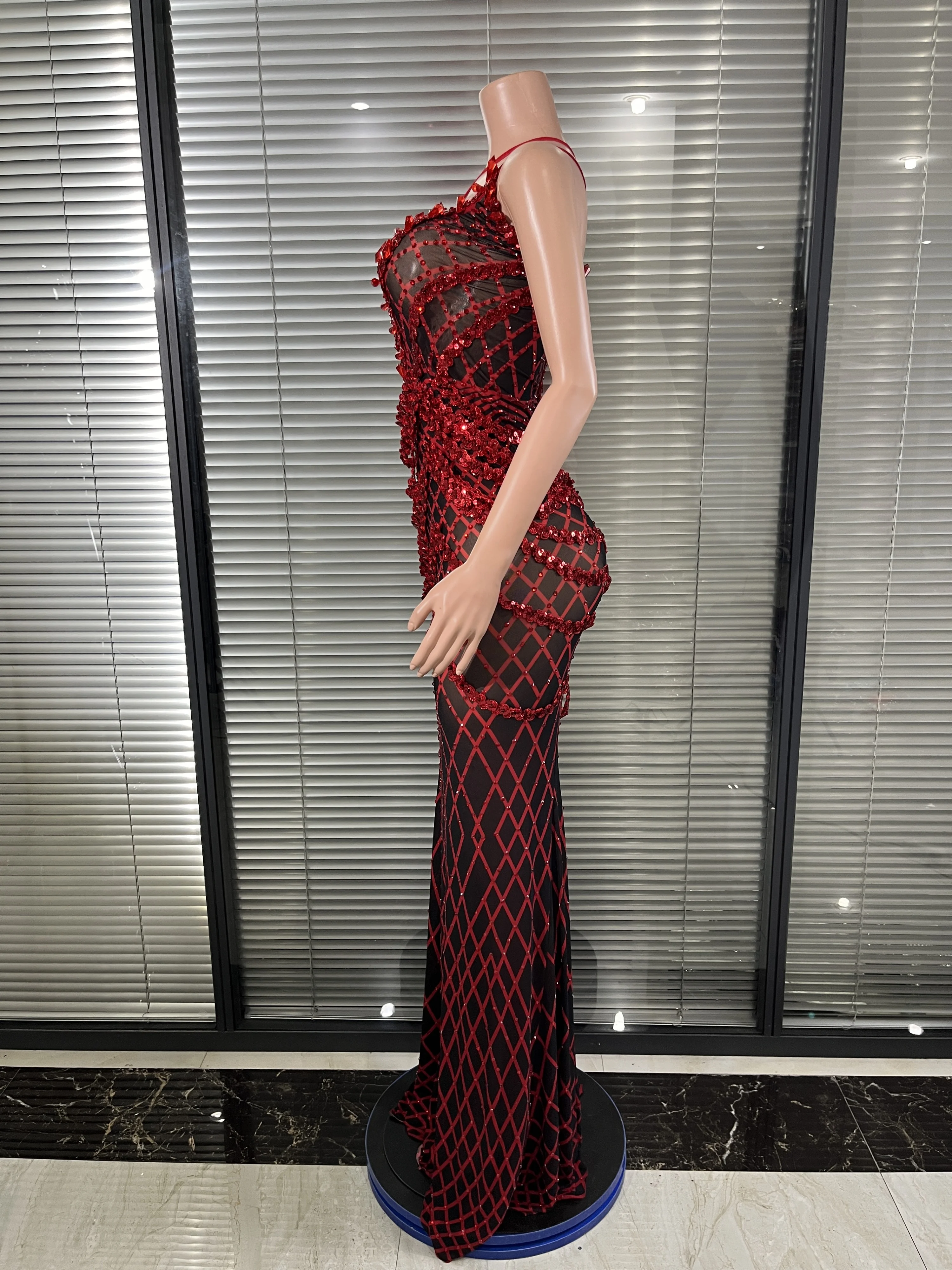 Opulenta eleganza rubino scintillante paillettes cristalli sexy maglia maxi abito da sera celebra festa di compleanno discoteca costume di scena