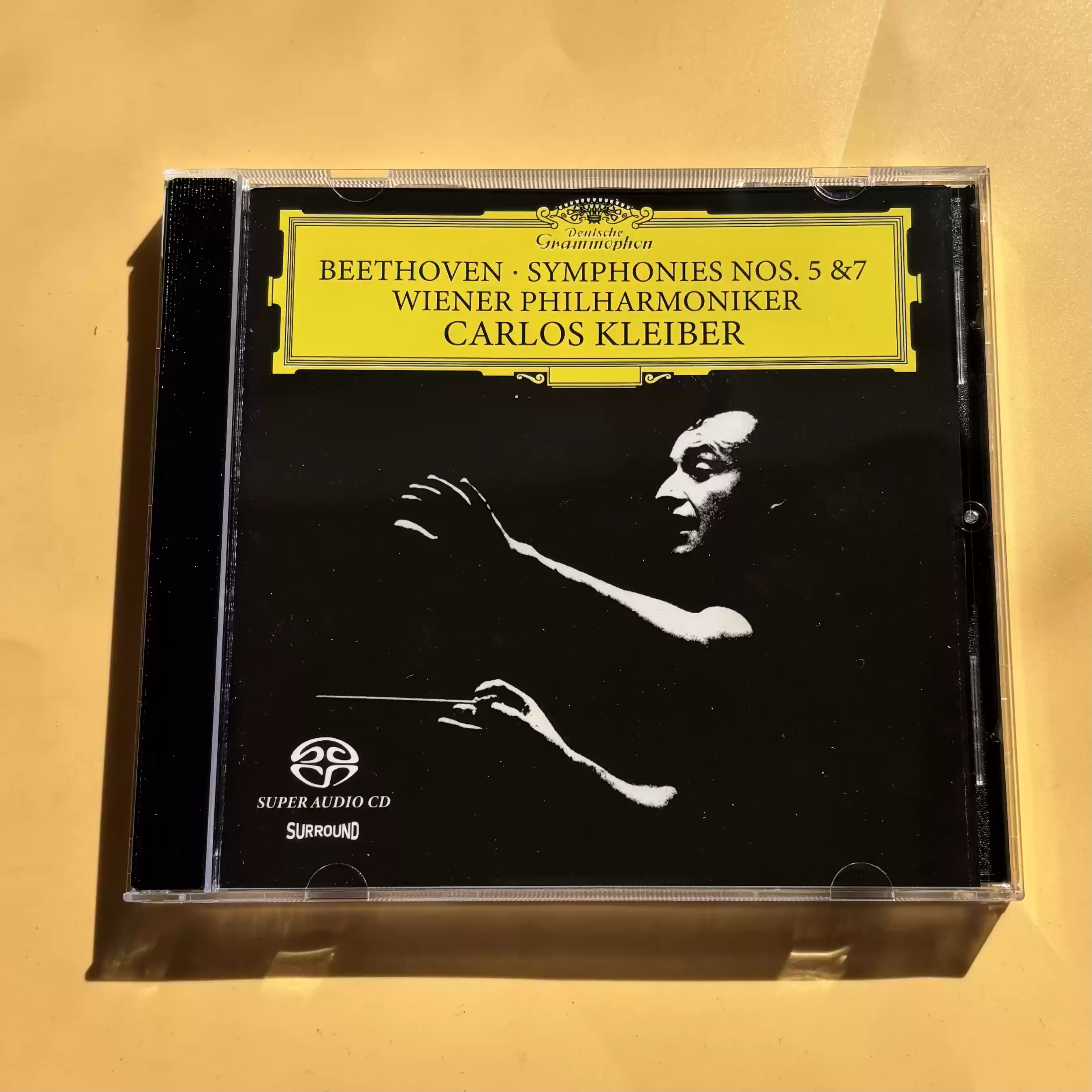 

Классический музыкальный CD-альбом Карлоса Клайбера: Симфонии Бетховена №5 и №7. Музыкальная запись для Walkman, автомобильных мультимедийных систем, подарочный набор.