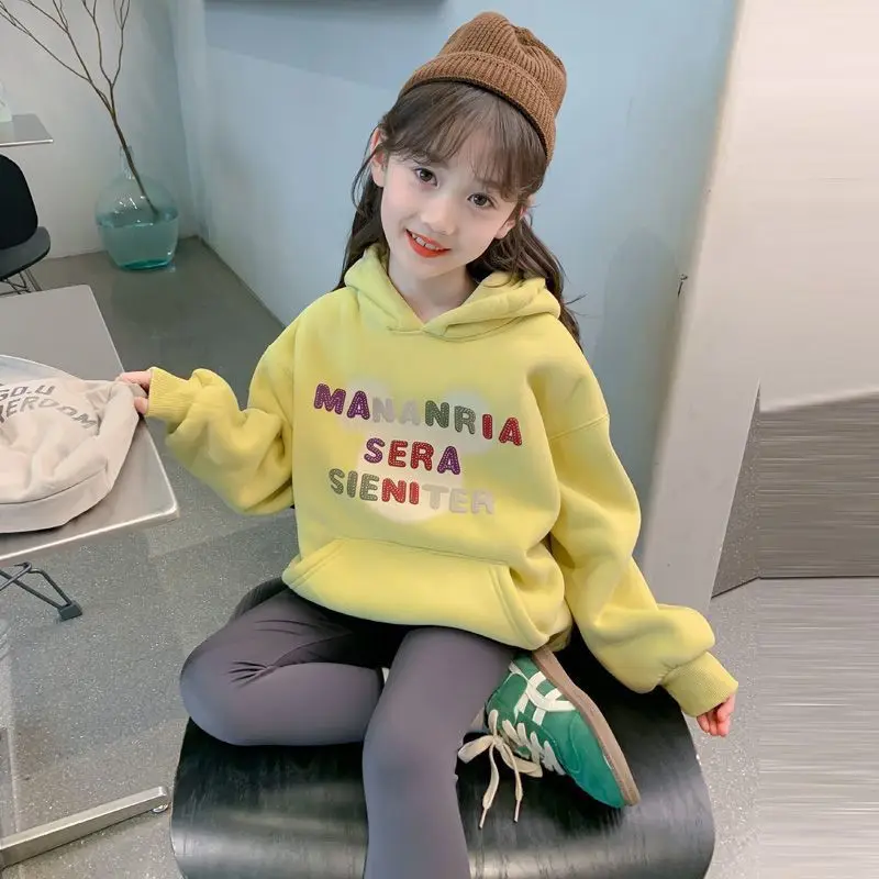 

Girls' 2025 New Autumn/Winter Fleece-Lined Hoodie Stylish Junior Kids Thickened Letter Print Warm Top