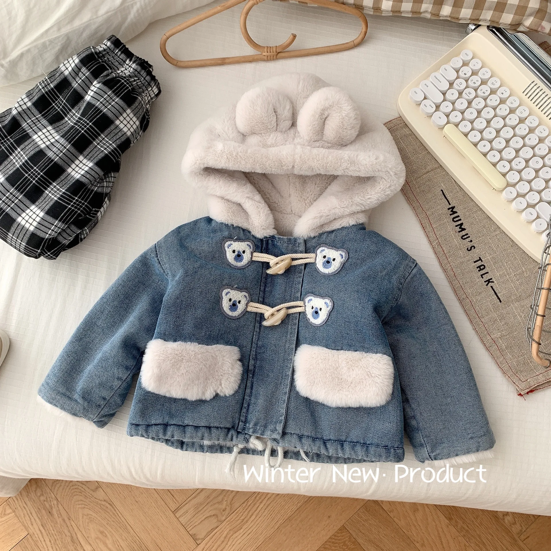 

2025 Autumn/Winter Children's Denim Sweater Winter Girls' Hooded Thickened Jacket Baby Winter
