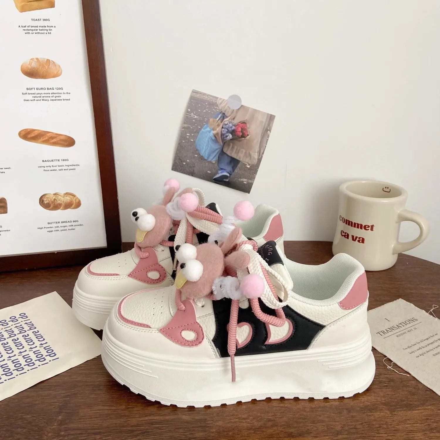 

Design Women Breathable Kawaii Heart Sneakers Summer Pink Shoes Thick Heel Sneakers Casual Running Platform Chunky Sneakers Y2K